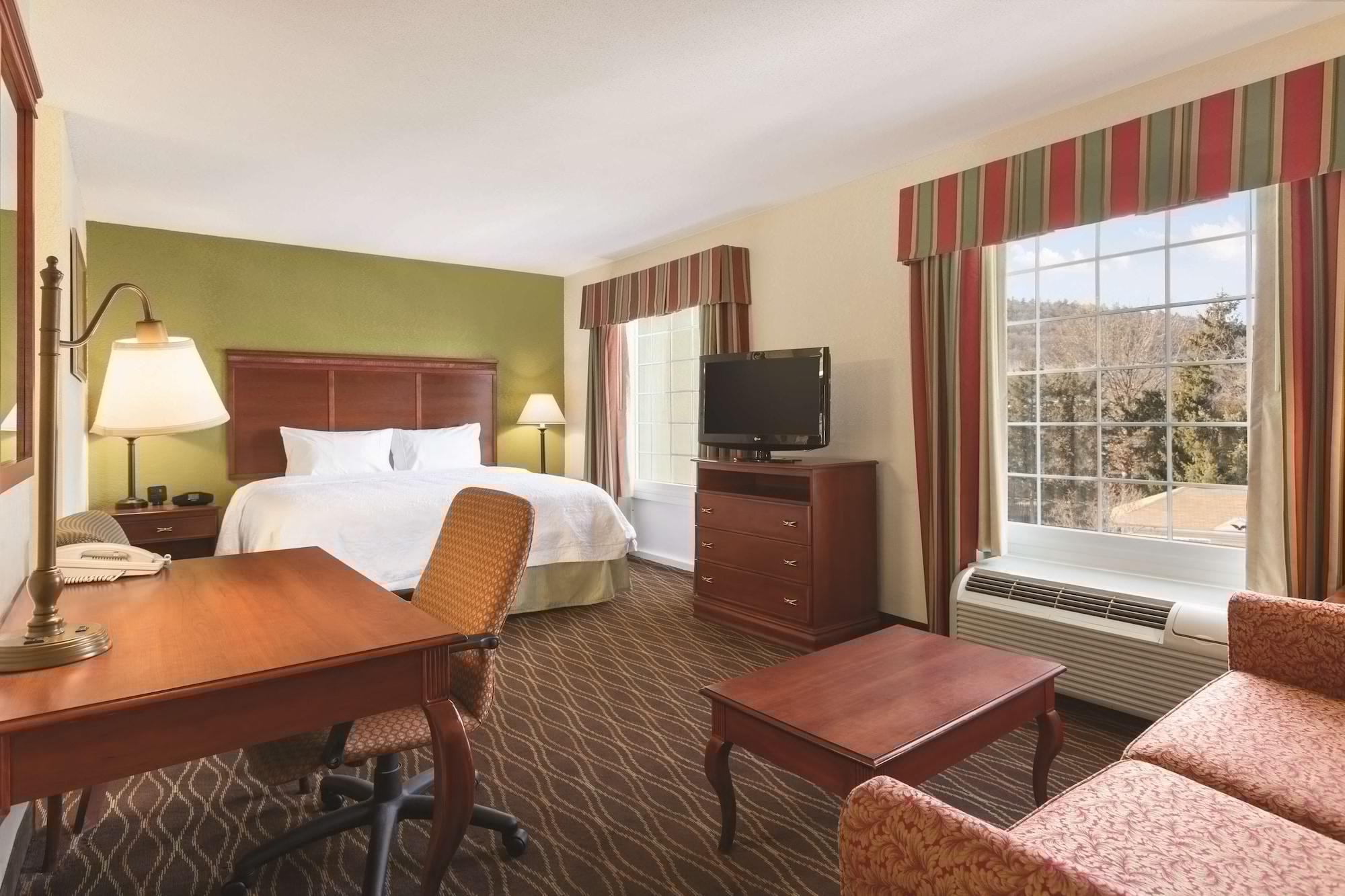 Hampton Inn & Suites Greenfield Exteriör bild